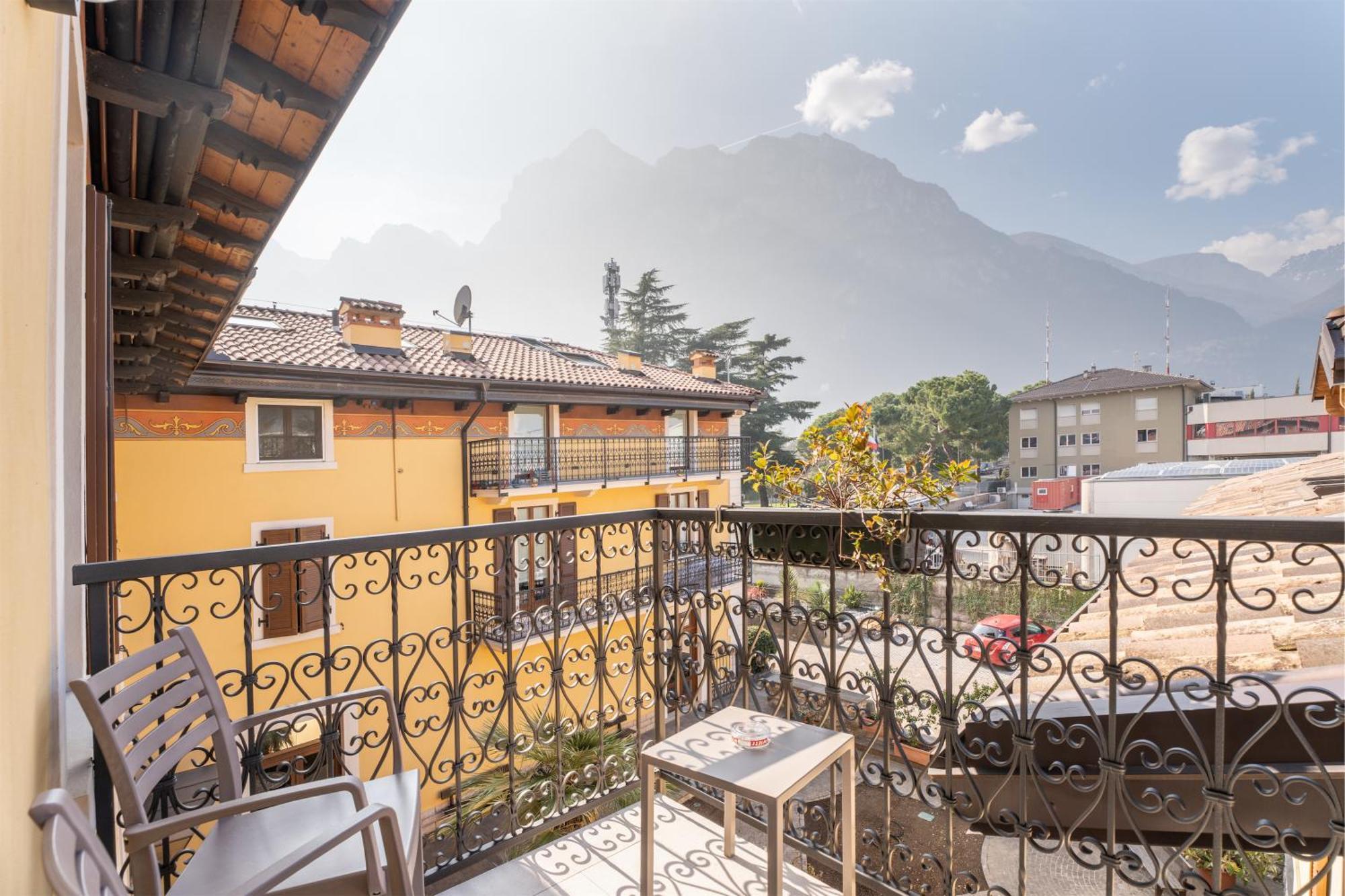 Residence Villa Degli Aranci 리바 델 이탈리아 베로나 외부 사진
